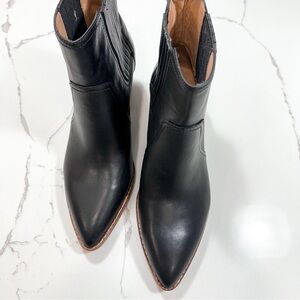 Madewell The Western Ankle Boot in Black Leather